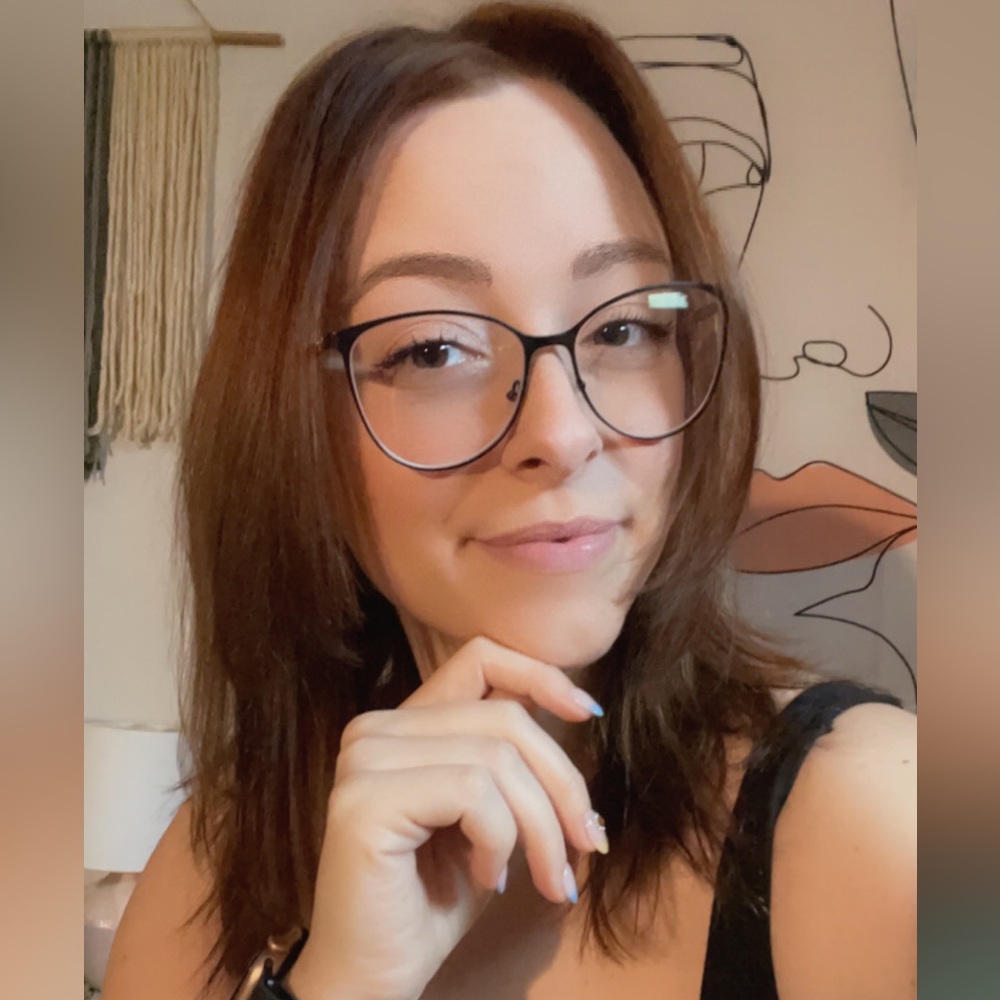 Meet your Posher, Tori!